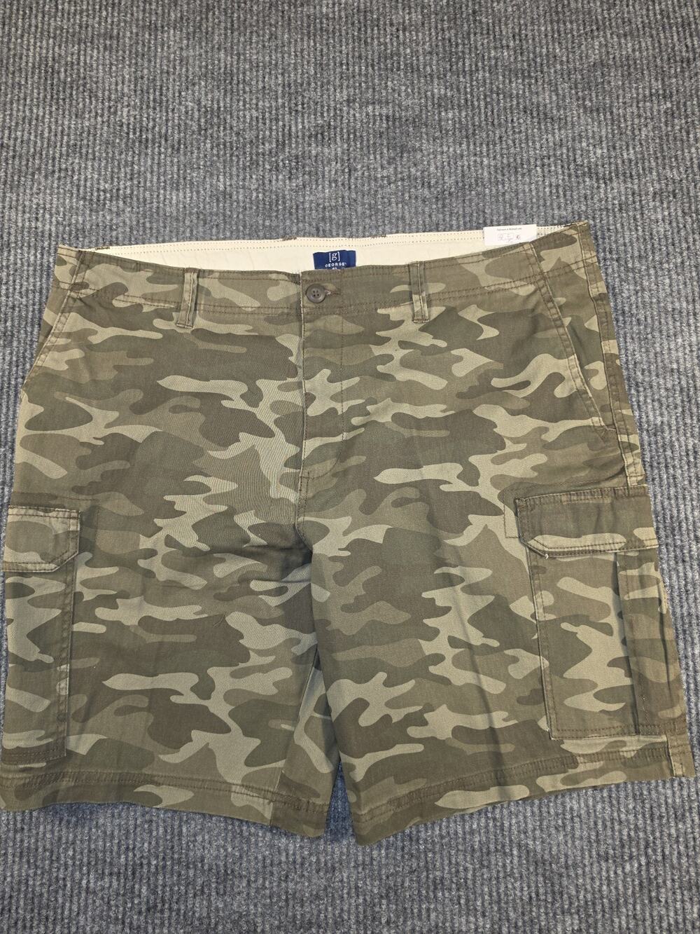 George Men's Short Cargo Camo Size 40 NWT